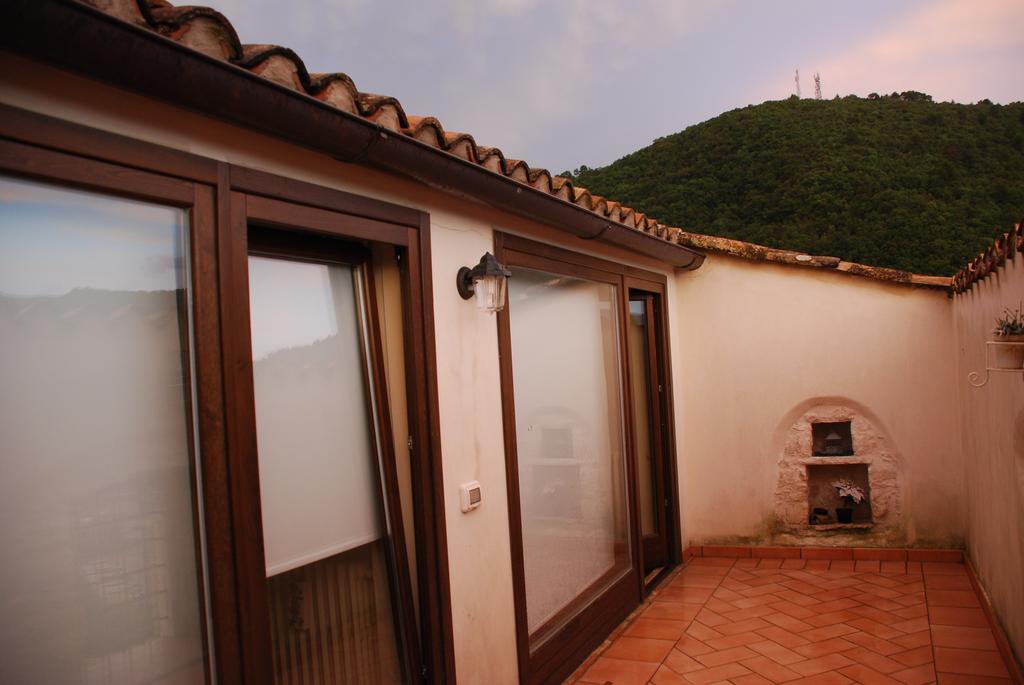 Il Paradiso Nel Borgo Arrone Ngoại thất bức ảnh